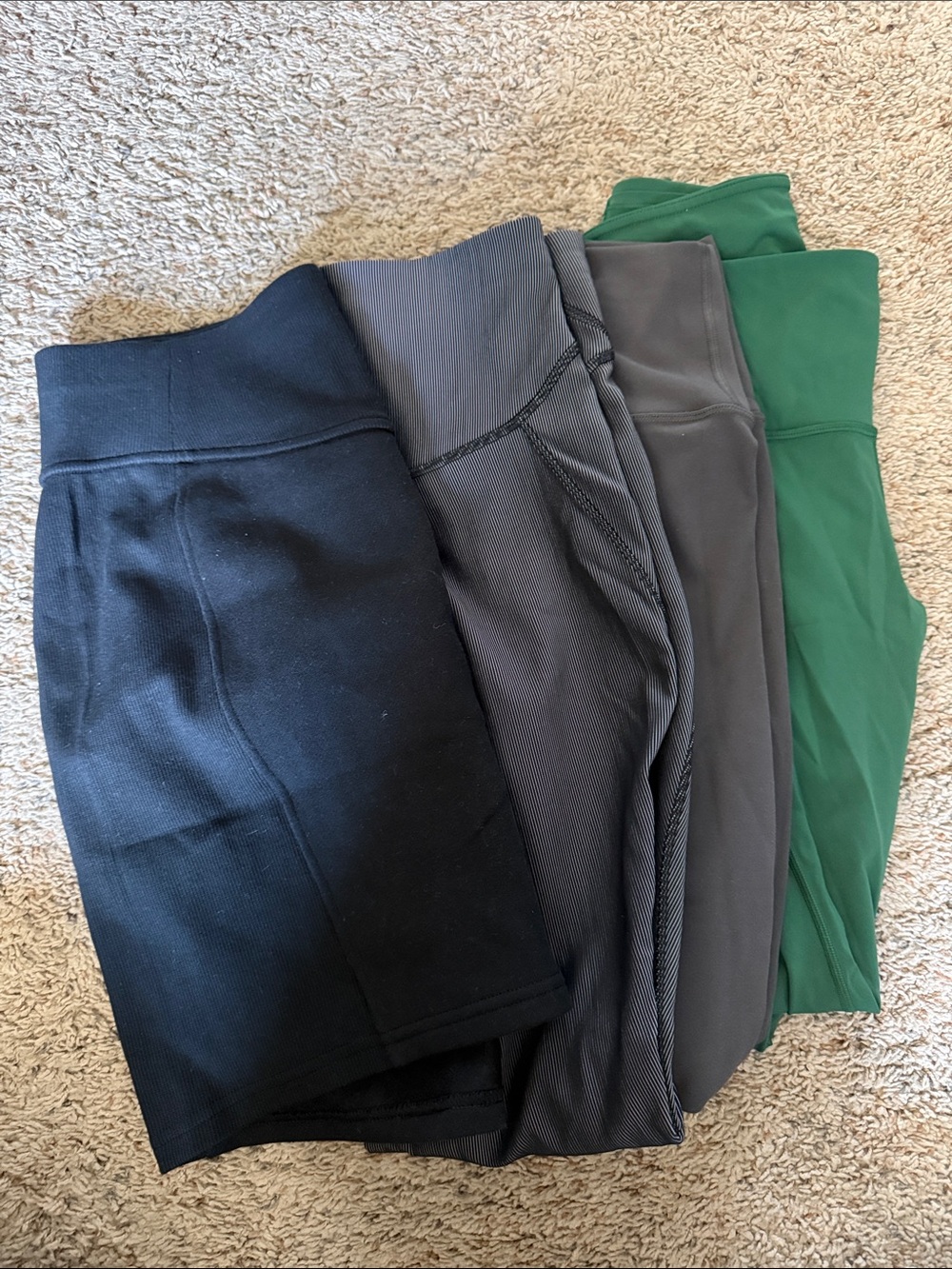 ✨📣LULULEMON ATHLETA 4 PIECE LOT📣✨